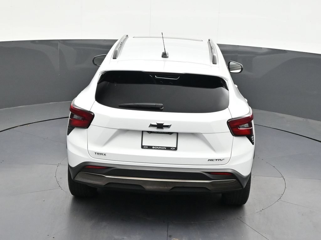 Used 2024 Chevrolet Trax ACTIV w/ Sunroof Package FWD image 19