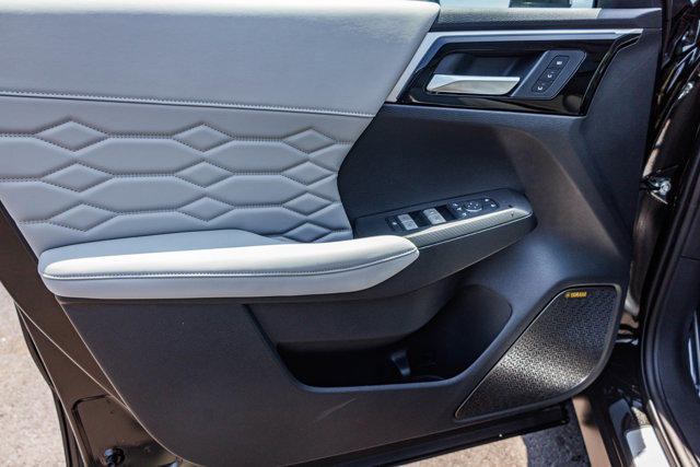 New 2025 Mitsubishi Outlander AWD image 13