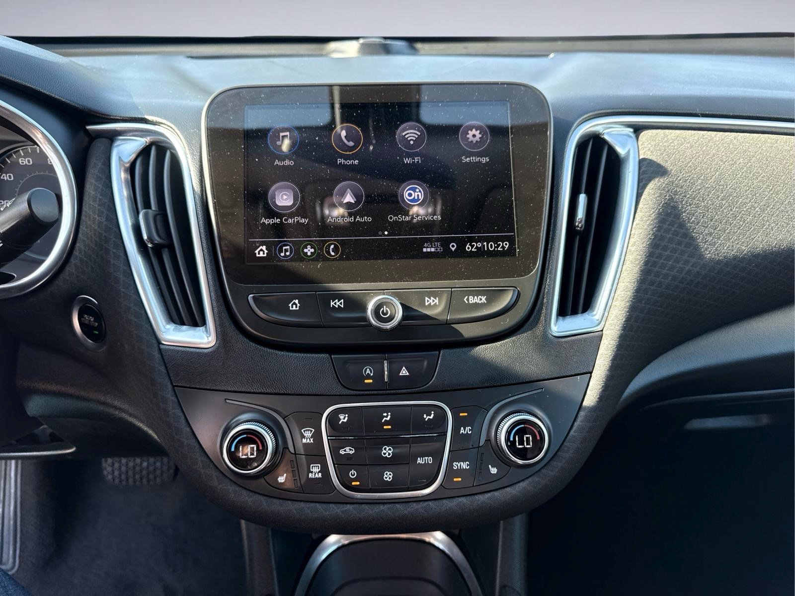 Used 2020 Chevrolet Malibu LT FWD image 19