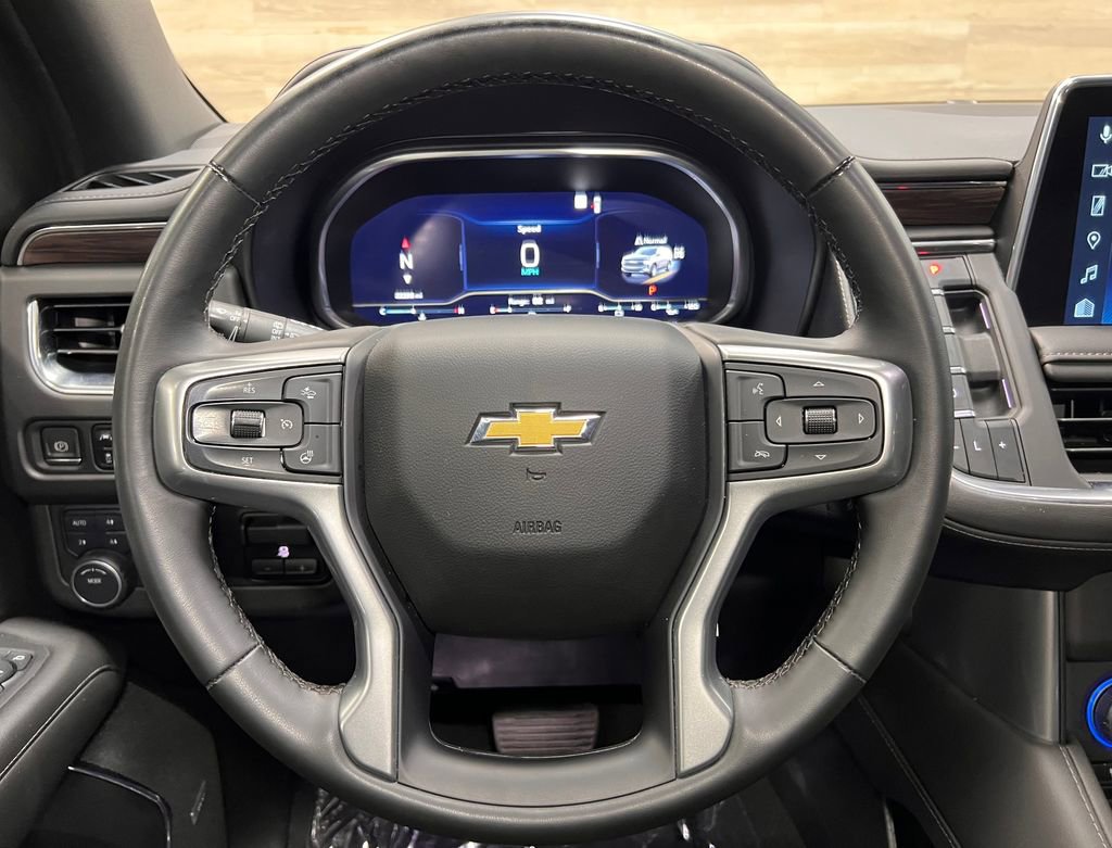 Used 2023 Chevrolet Suburban Z71 w/ Luxury Package AWD/4WD image 9