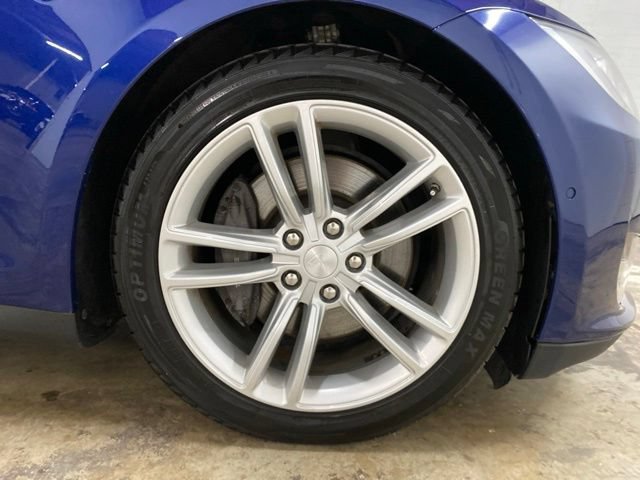 Used 2016 Tesla Model S 70D AWD/4WD image 28
