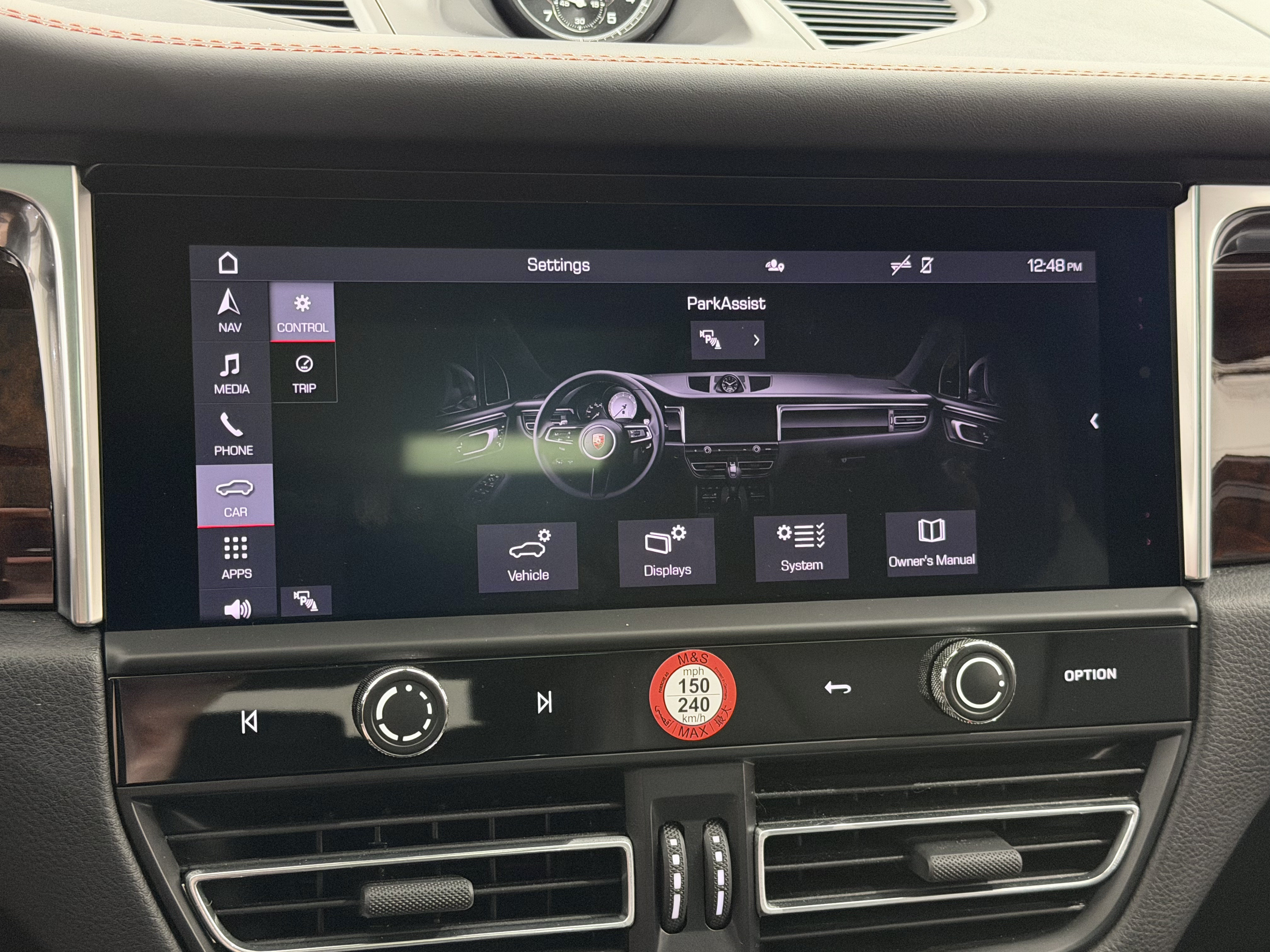 Certified 2024 Porsche Macan S AWD/4WD image 46