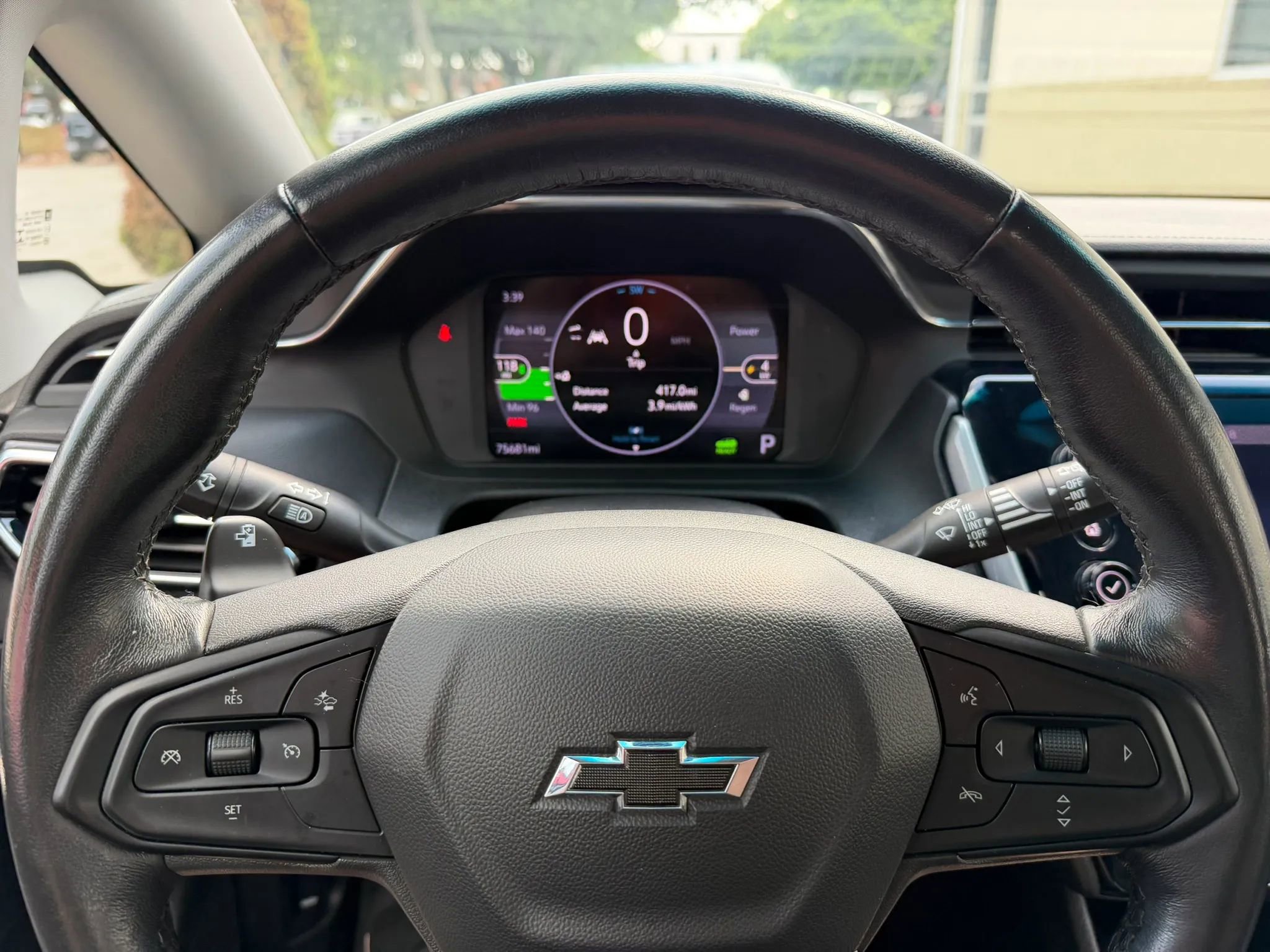 Used 2022 Chevrolet Bolt LT w/ Infotainment Package FWD image 24