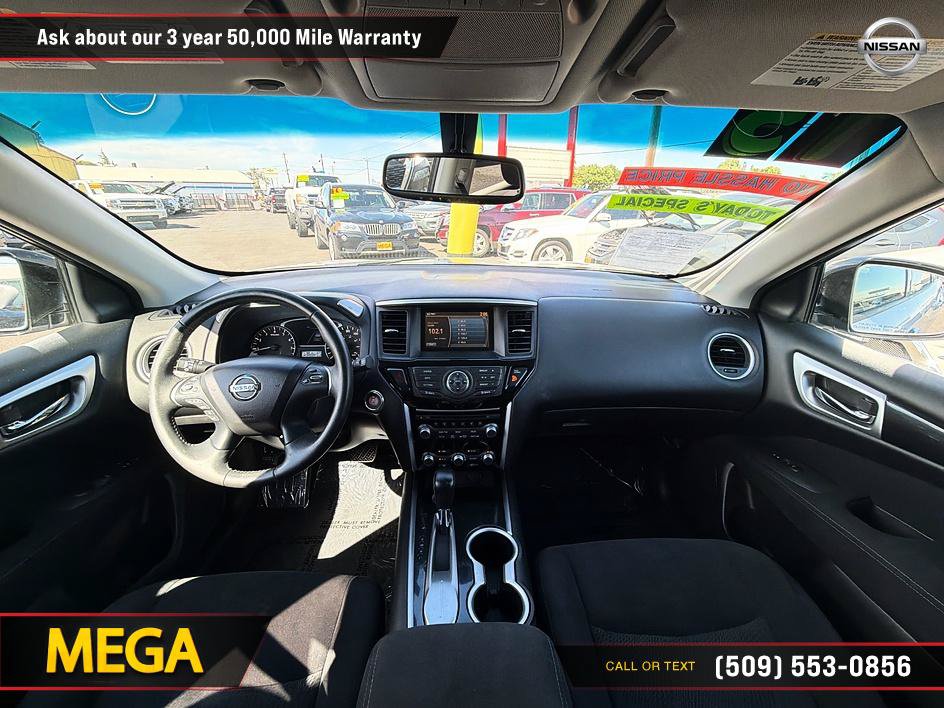 Used 2015 Nissan Pathfinder SV FWD image 30