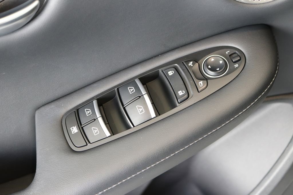 Certified 2025 INFINITI QX50 Luxe image 13