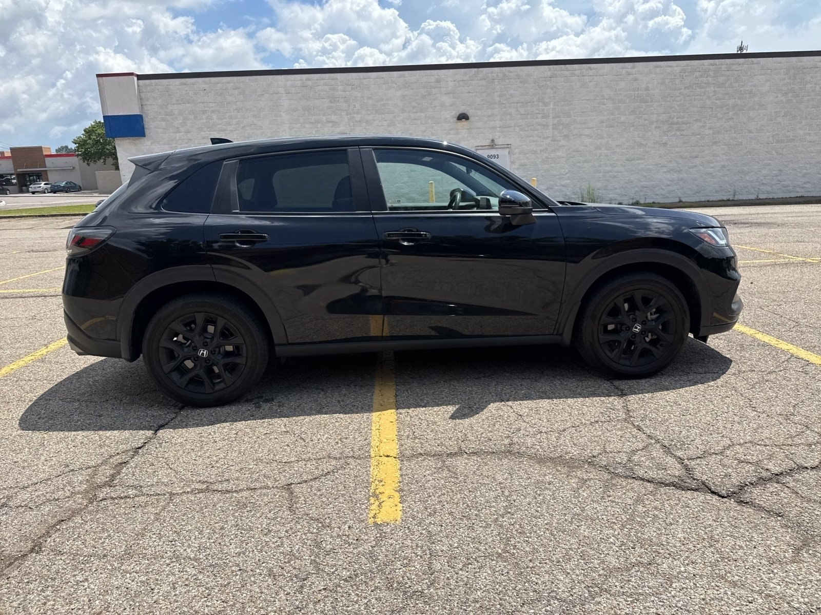 Used 2024 Honda HR-V Sport image 22