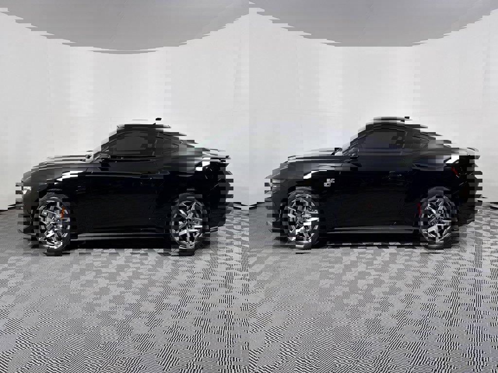 Used 2024 Ford Mustang GT Premium image 14