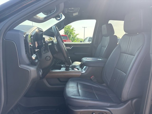 Used 2022 Chevrolet Silverado 1500 High Country w/ Technology Package image 10