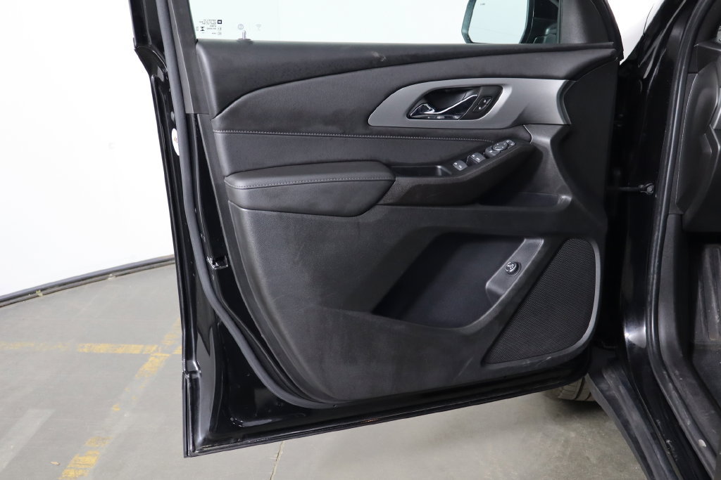 Used 2023 Chevrolet Traverse LT AWD/4WD image 14