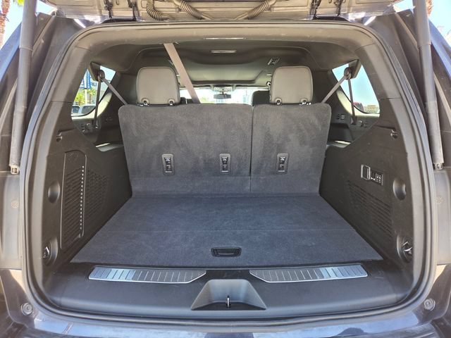 Certified 2022 Chevrolet Suburban Z71 w/ Luxury Package AWD/4WD image 14