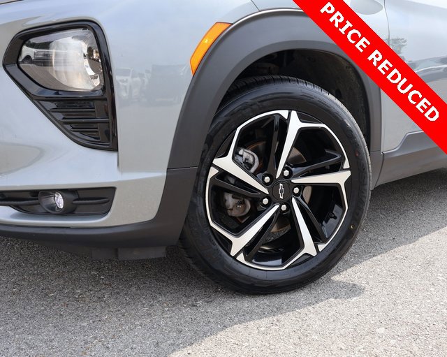 Used 2023 Chevrolet TrailBlazer RS w/ Sun and Liftgate Package image 3