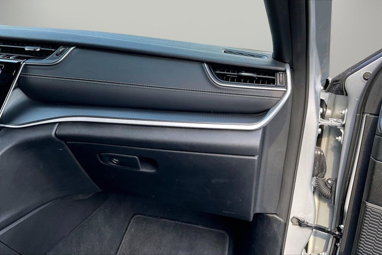 Certified 2025 Jeep Grand Cherokee Altitude image 20