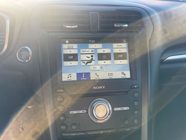 Used 2018 Ford Fusion Titanium image 15