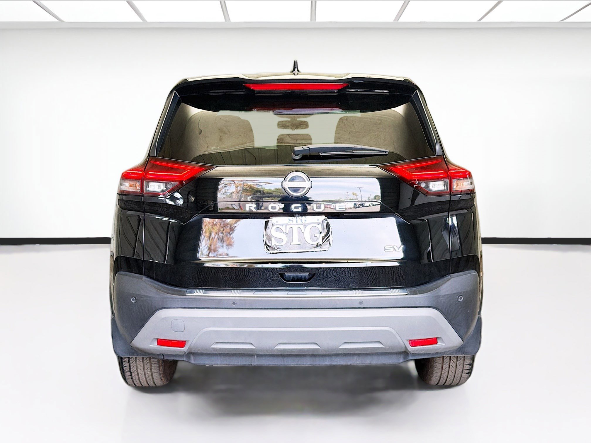 Used 2023 Nissan Rogue SV image 5