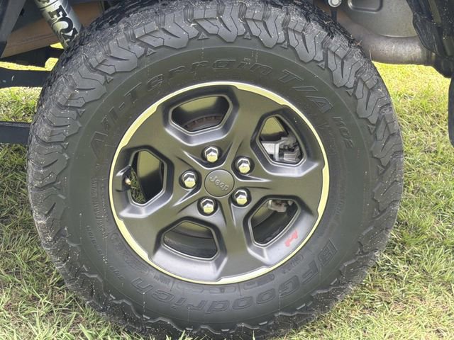 Used 2020 Jeep Gladiator Rubicon AWD/4WD image 17