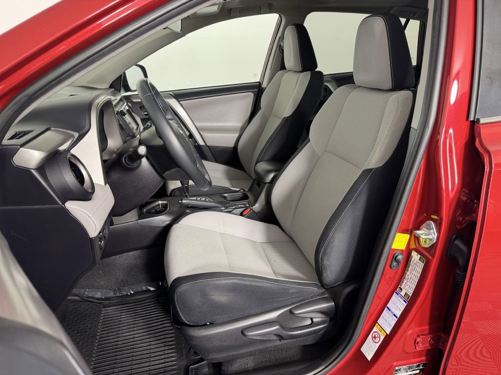 Used 2017 Toyota RAV4 XLE image 18
