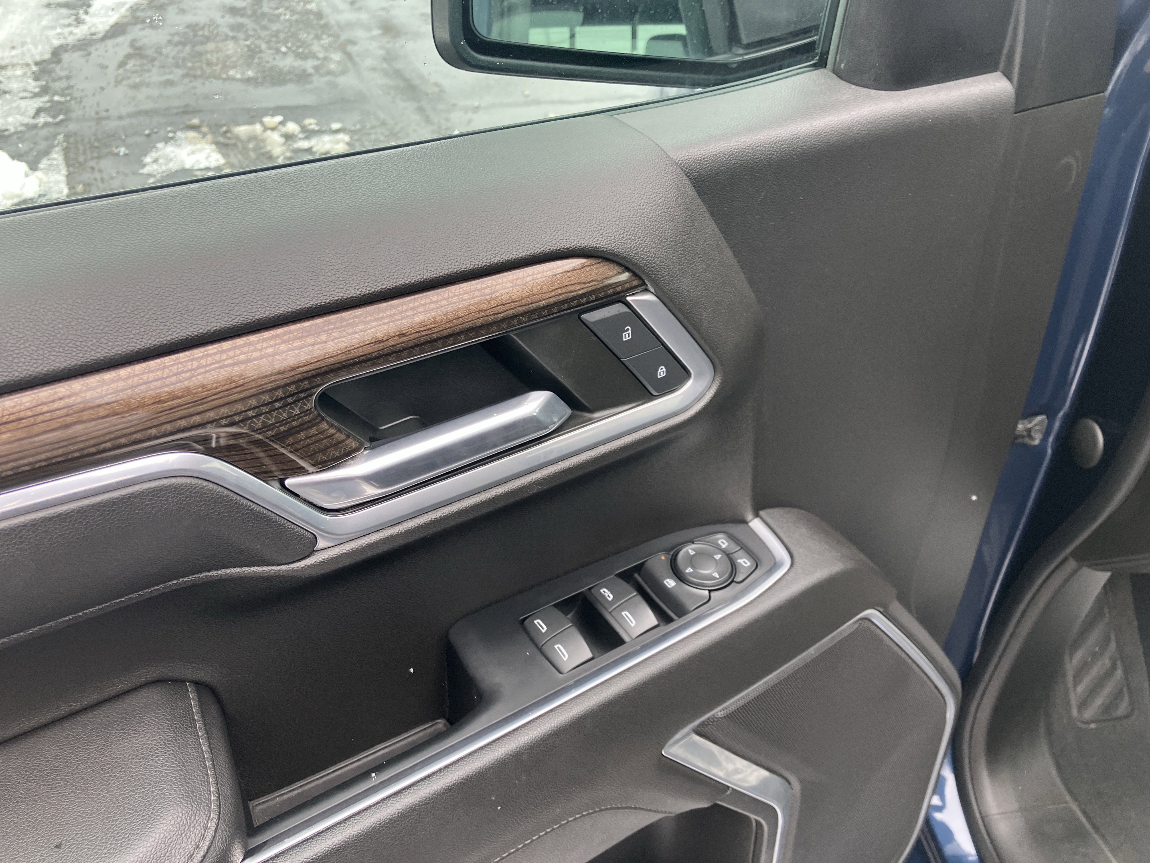 Used 2022 Chevrolet Silverado 1500 LT image 14