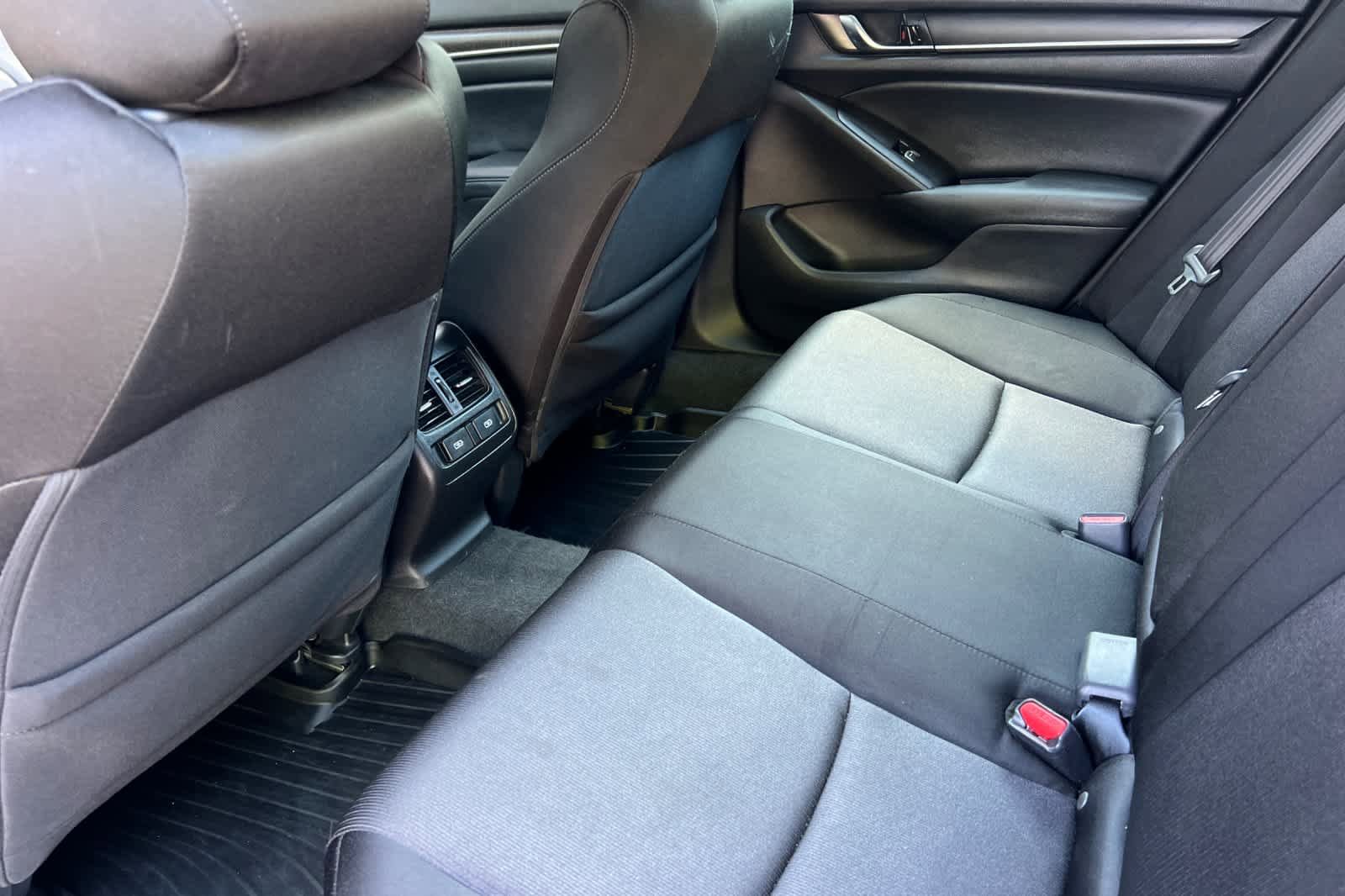 Used 2021 Honda Accord EX image 4