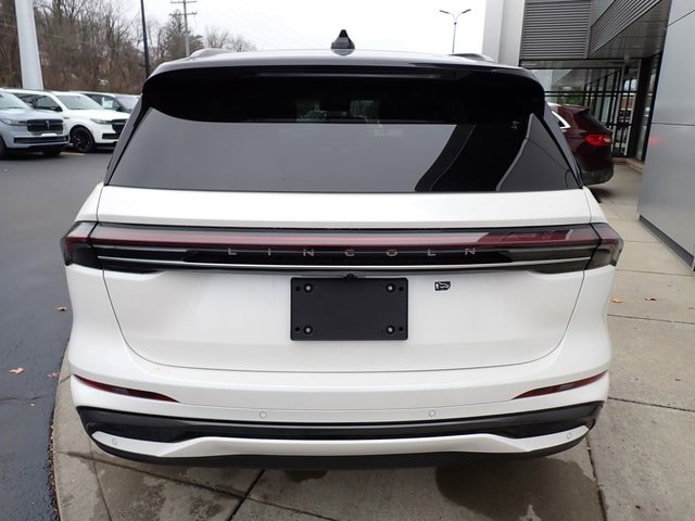 New 2026 Lincoln Nautilus Reserve w/ Jet Appearance Package image 11