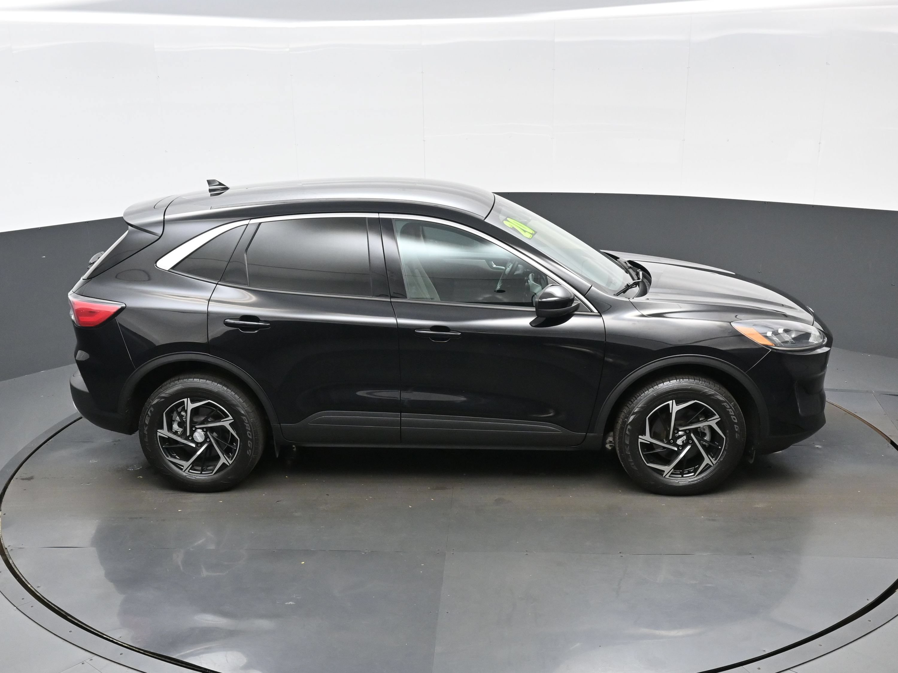 Used 2020 Ford Escape SE AWD/4WD image 38