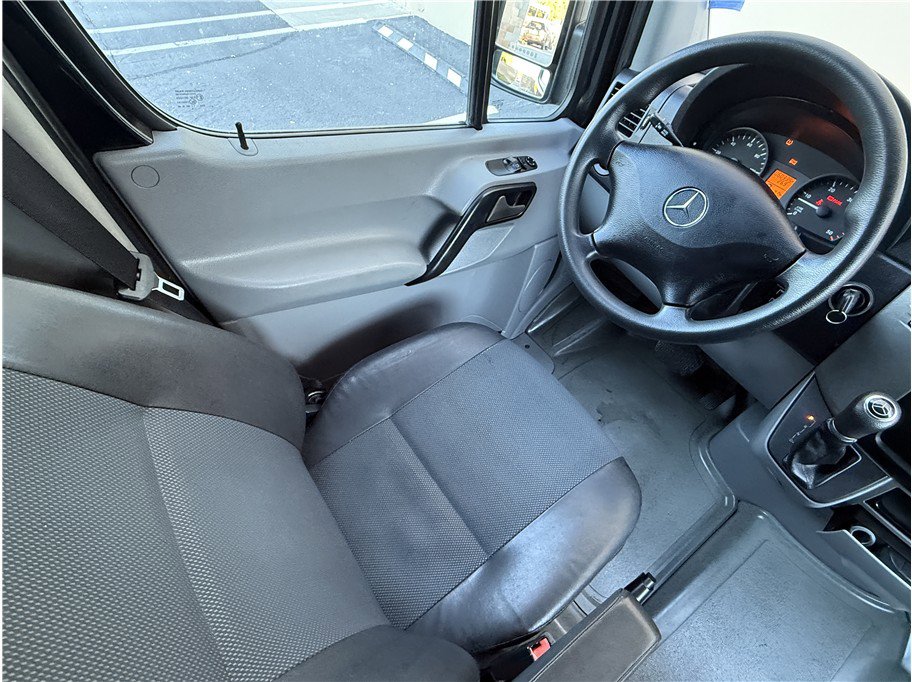 Used 2014 Mercedes-Benz Sprinter 2500 image 11