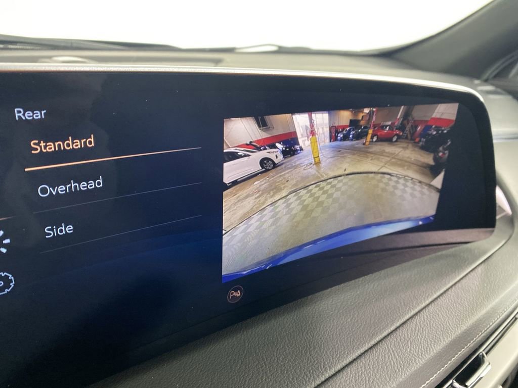 Used 2025 Cadillac XT4 Premium Luxury w/ Cold Weather Package image 18