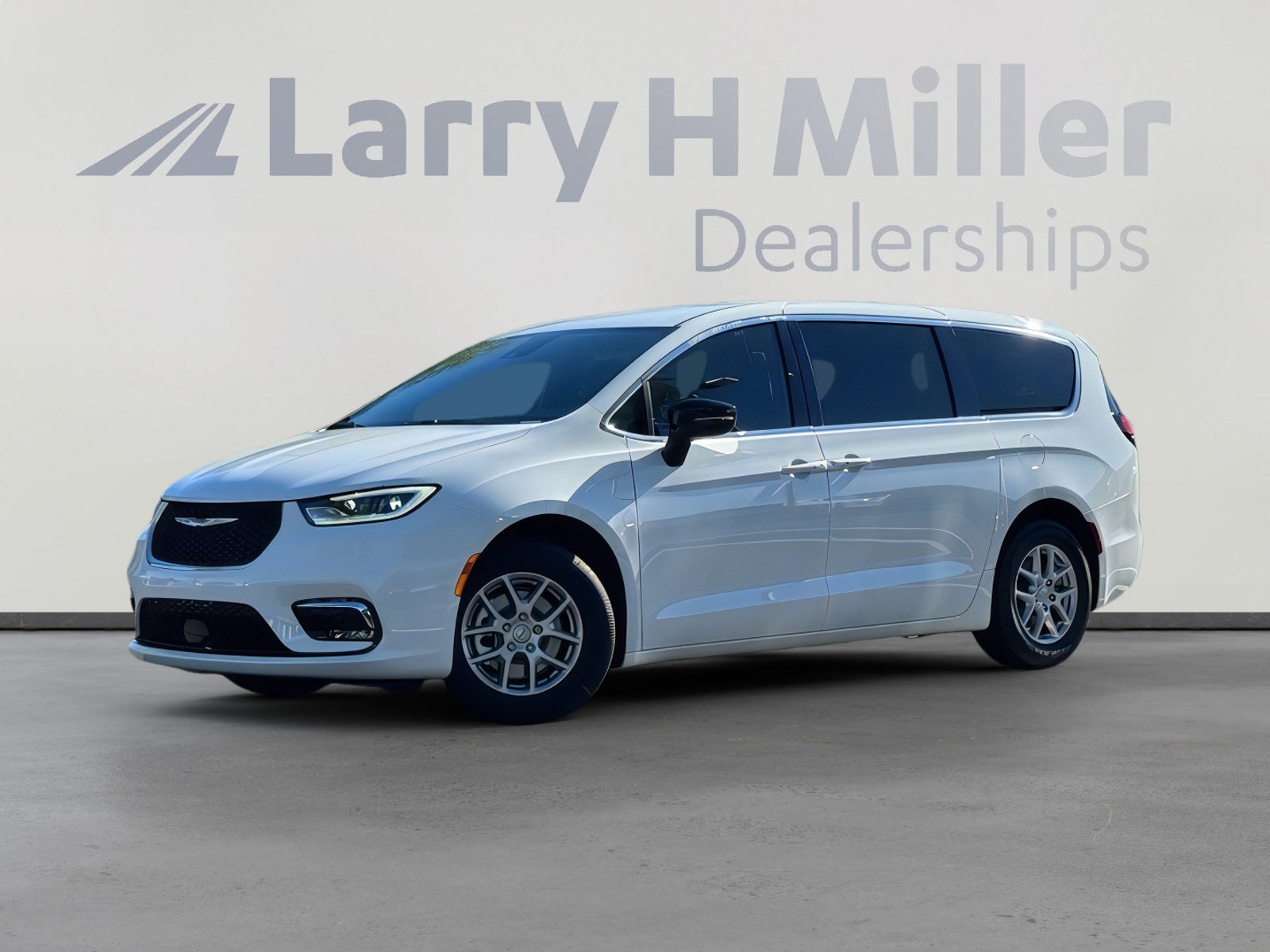 New 2026 Chrysler Pacifica Select image 1