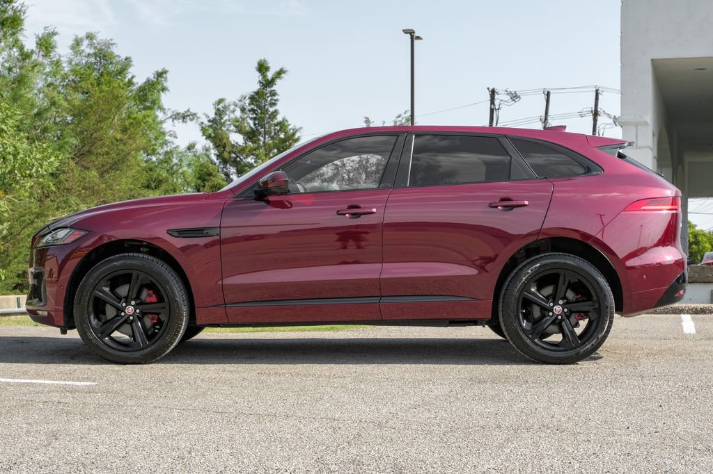 Used 2017 Jaguar F-PACE S image 9