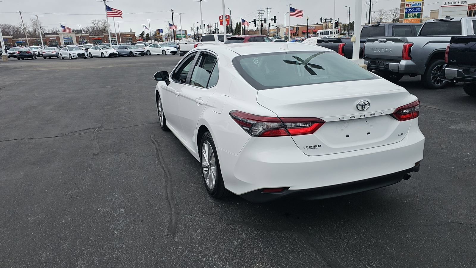 Certified 2023 Toyota Camry LE image 5