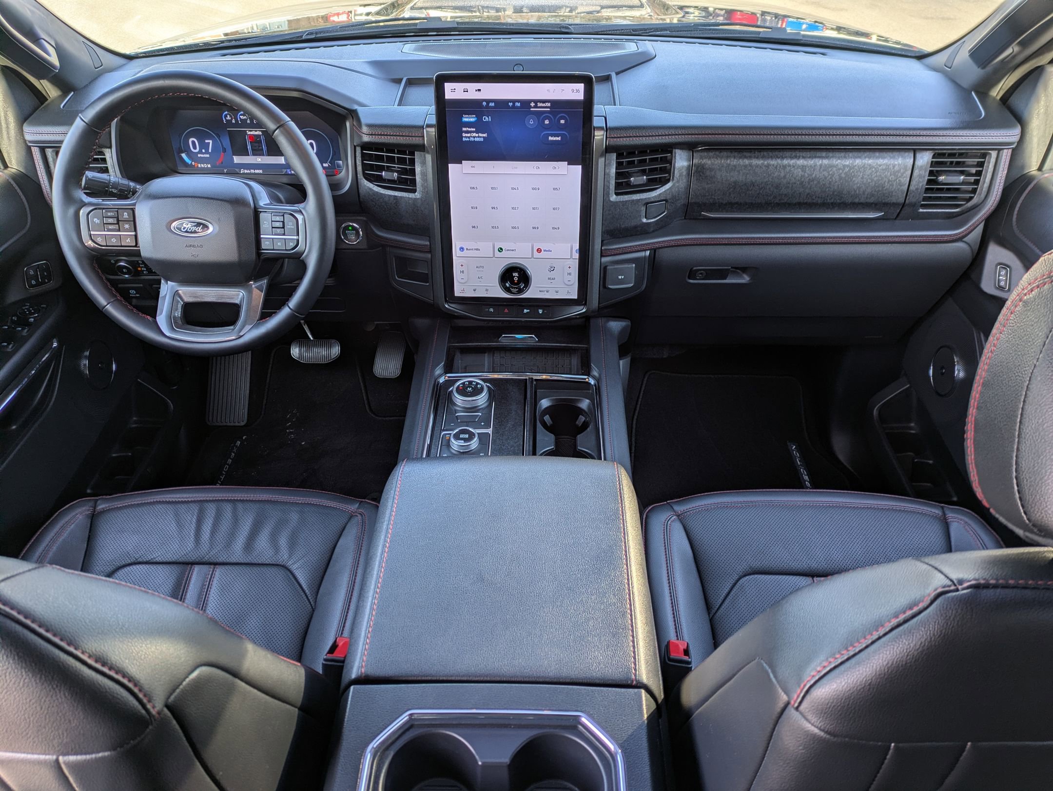 Used 2024 Ford Expedition Limited image 21