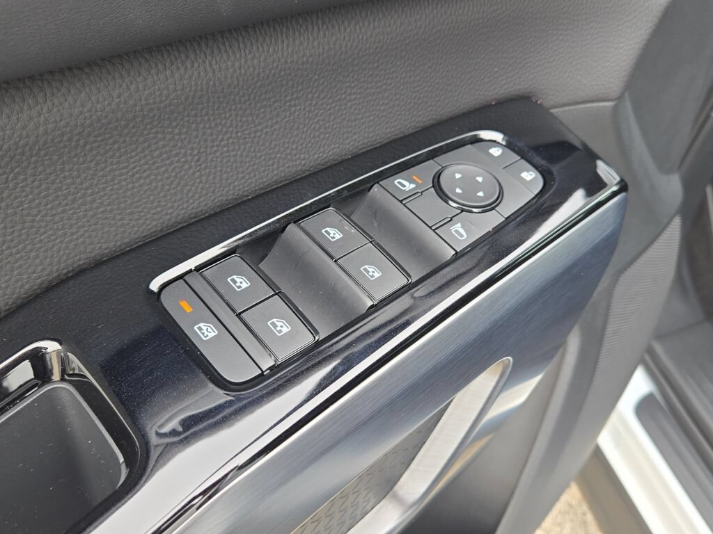 New 2026 Nissan Pathfinder SL AWD/4WD image 23