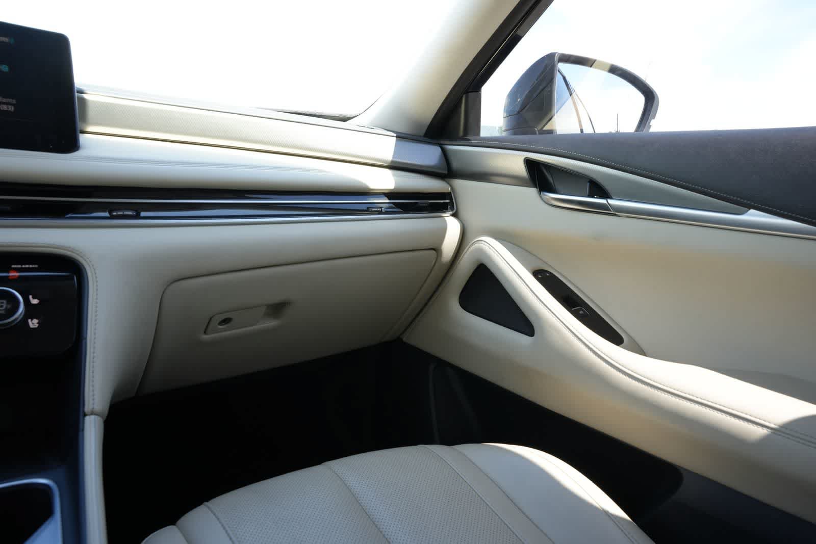 Certified 2024 INFINITI QX60 Luxe FWD image 8