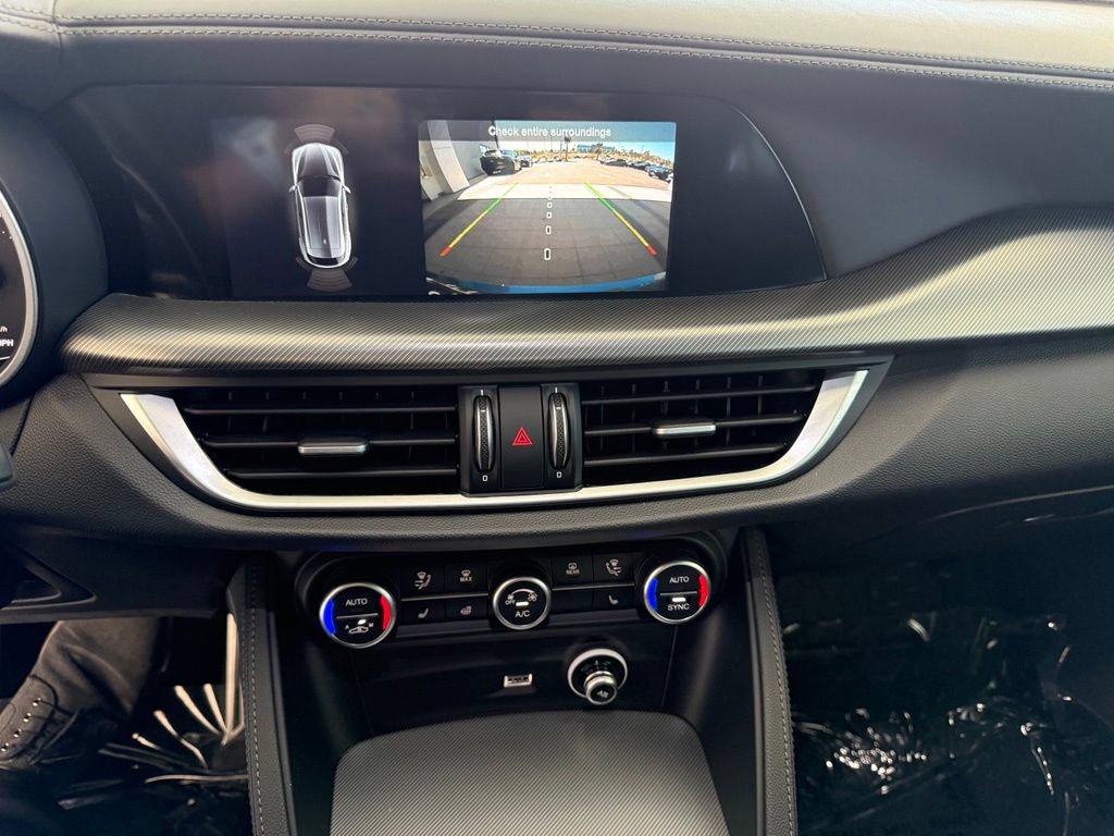 Used 2023 Alfa Romeo Stelvio Veloce AWD/4WD image 21