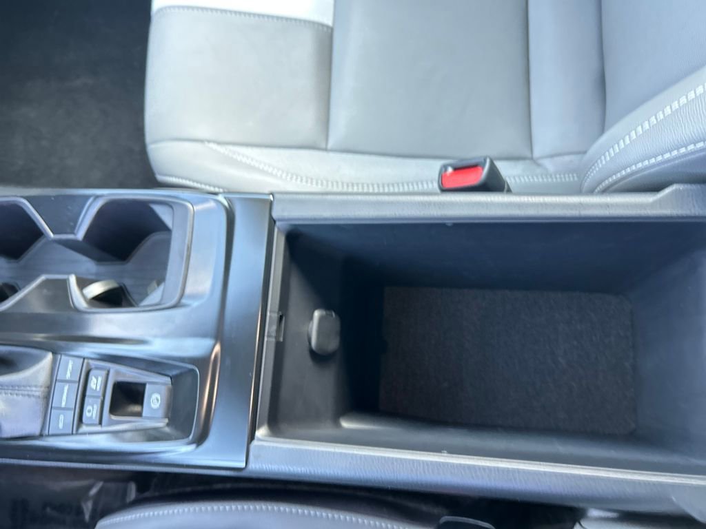 Certified 2025 Toyota Camry SE w/ Convenience Package image 24