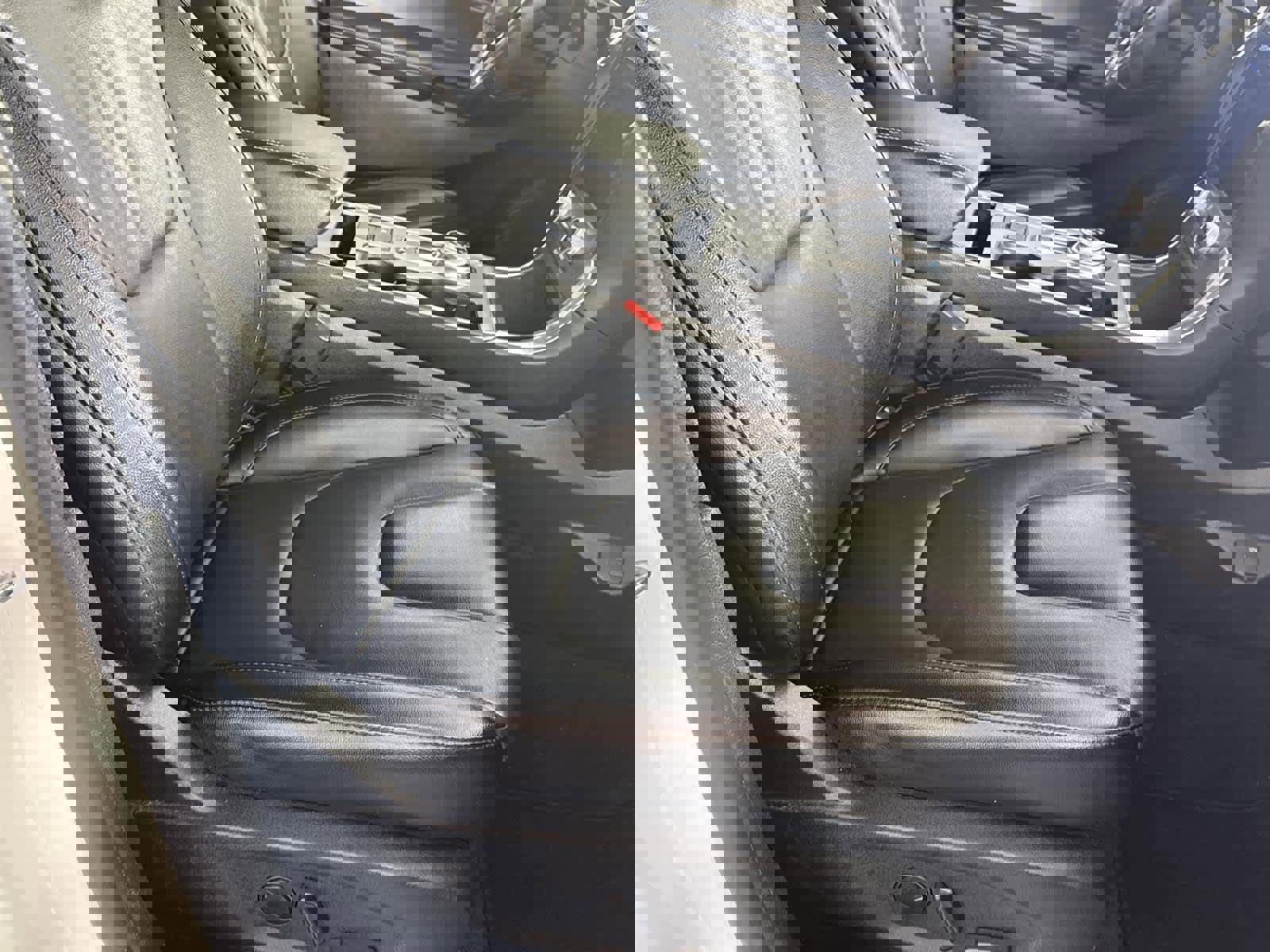 Used 2021 Ford Edge Titanium image 15