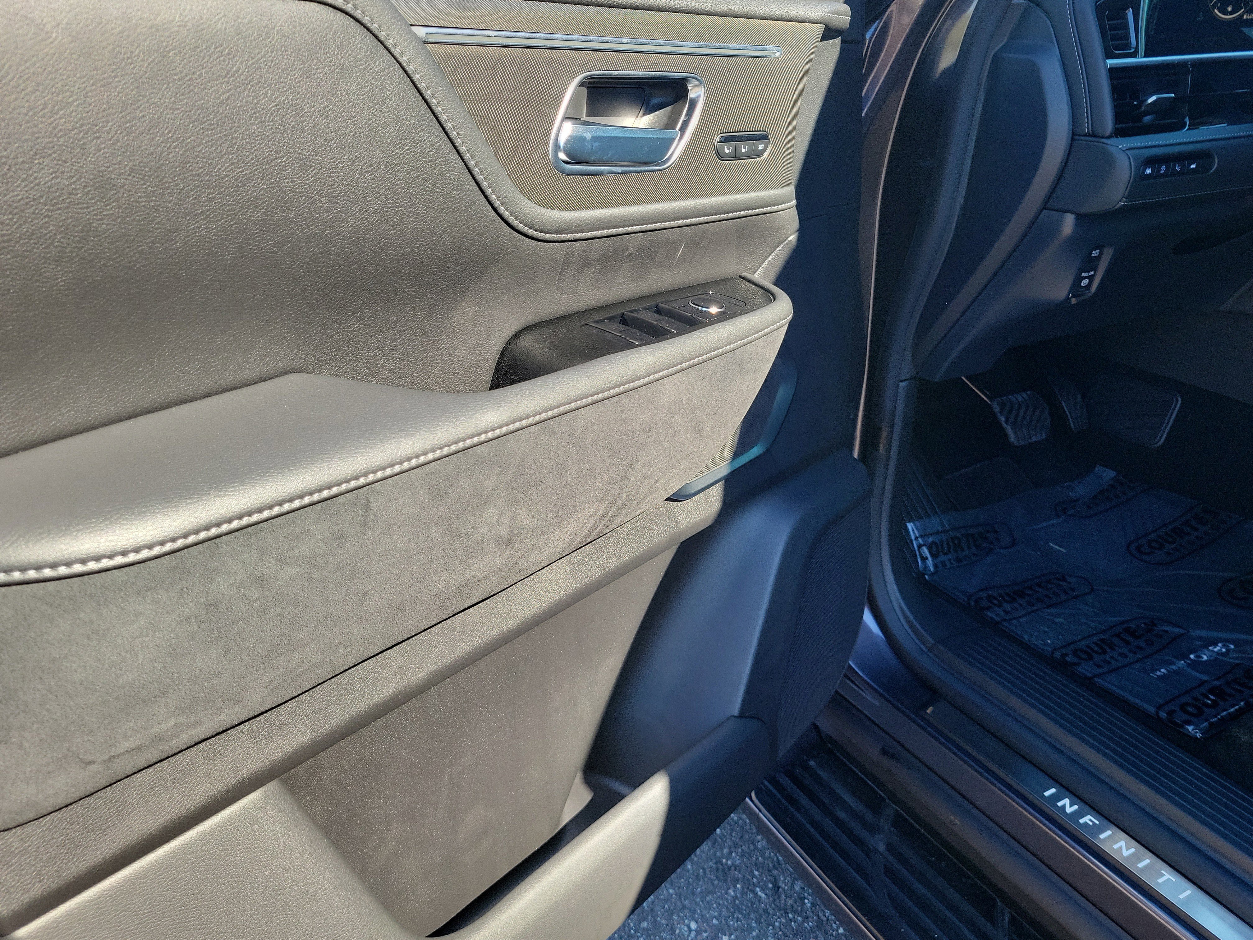 New 2026 INFINITI QX80 Luxe w/ Exterior Package image 15