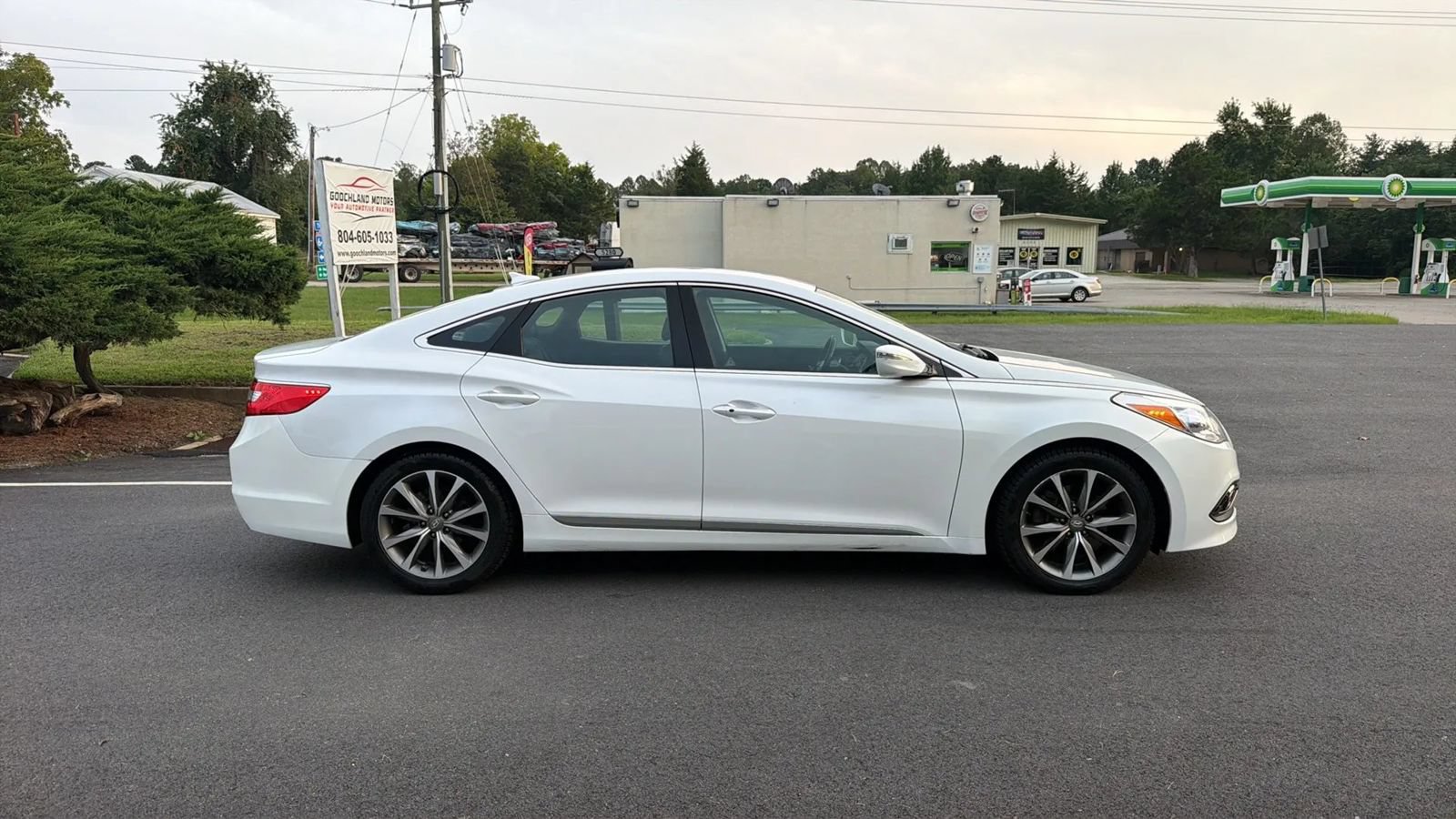 Used 2017 Hyundai Azera FWD image 8