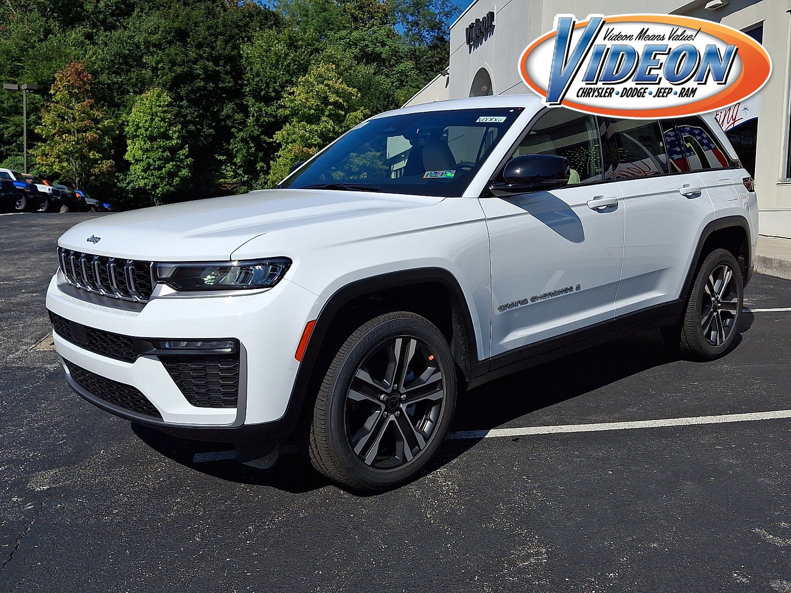 New 2027 Jeep Grand Cherokee Limited