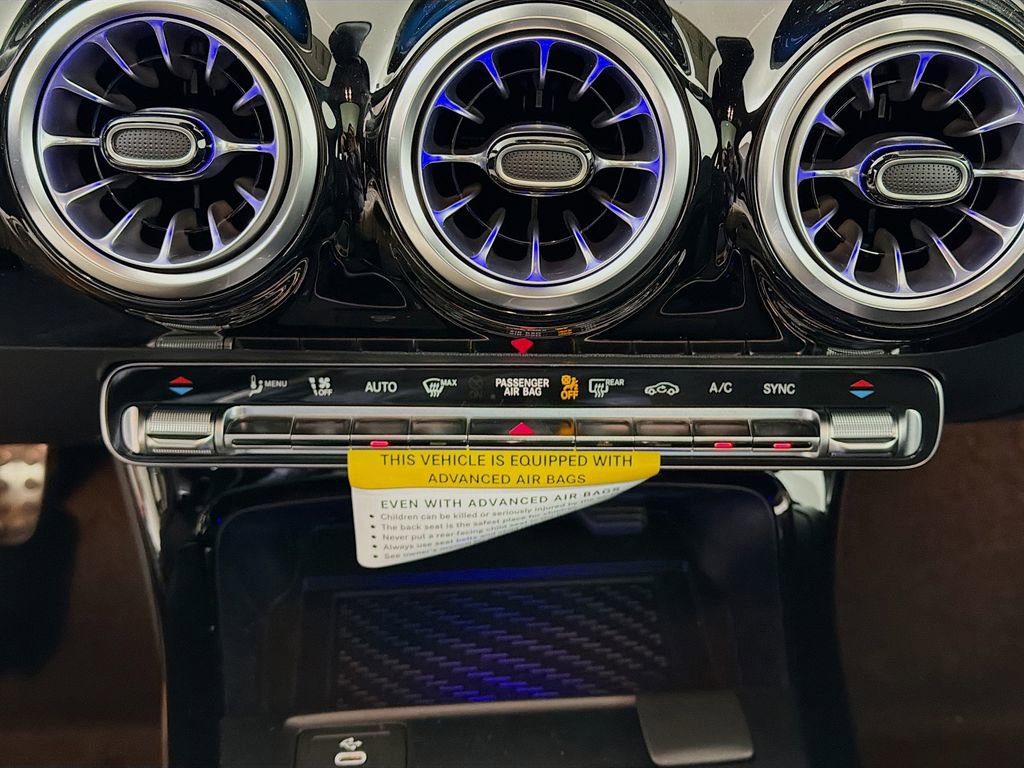 New 2026 Mercedes-Benz CLA 35 AMG 4MATIC image 18