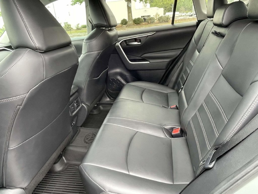 Used 2019 Toyota RAV4 XLE Premium w/ Cold Weather Package FWD image 20