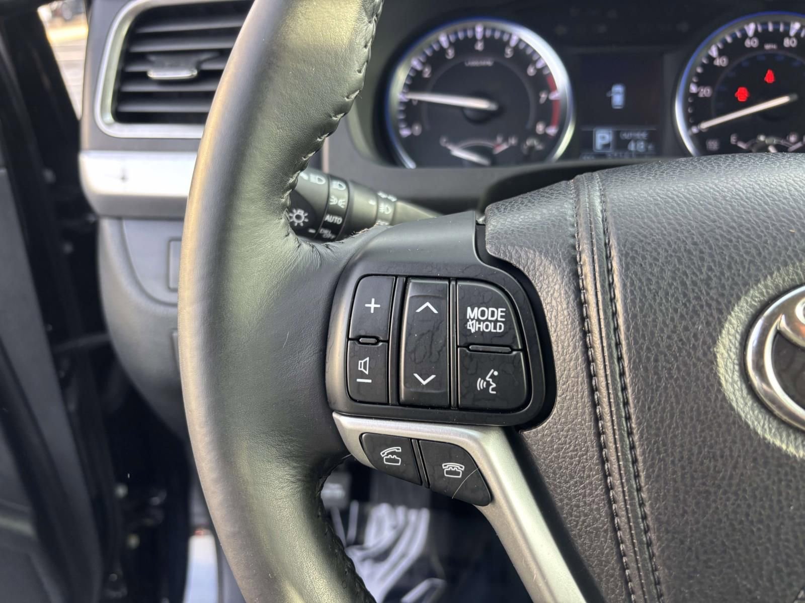 Used 2014 Toyota Highlander Plus image 19