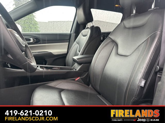 Used 2024 Jeep Compass Limited image 16