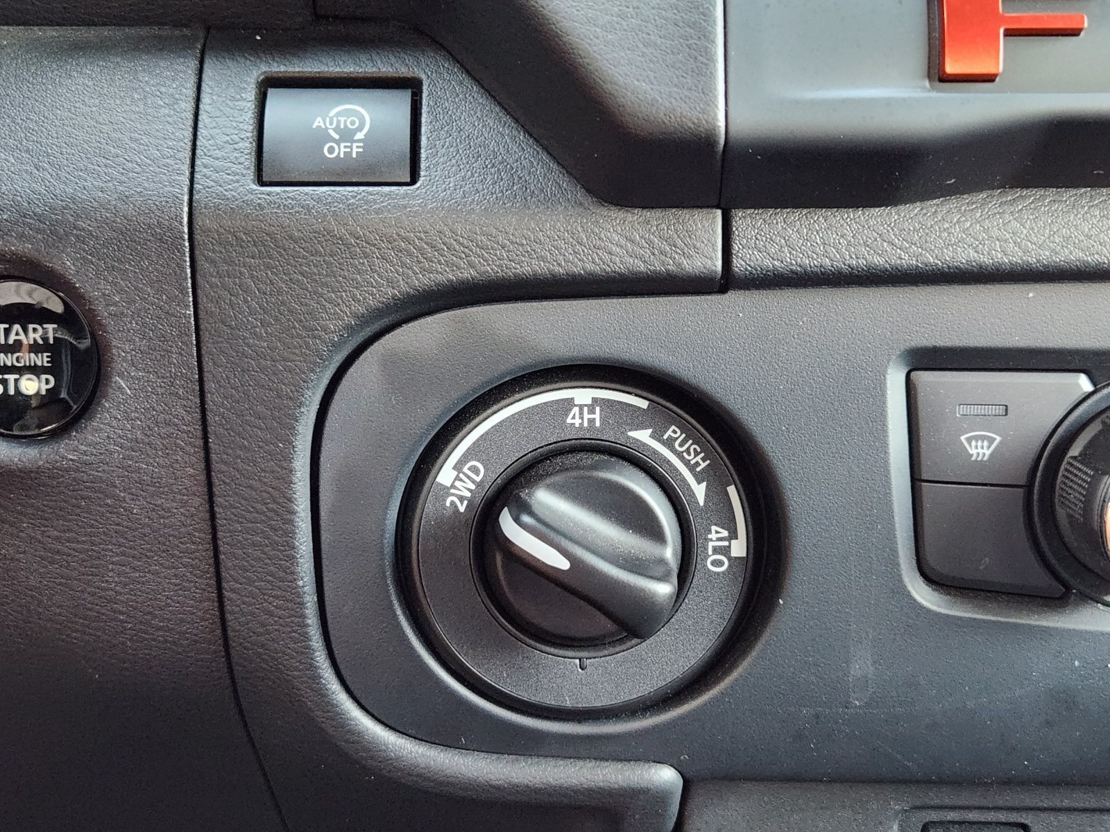 Used 2026 Nissan Frontier PRO-4X AWD/4WD image 28