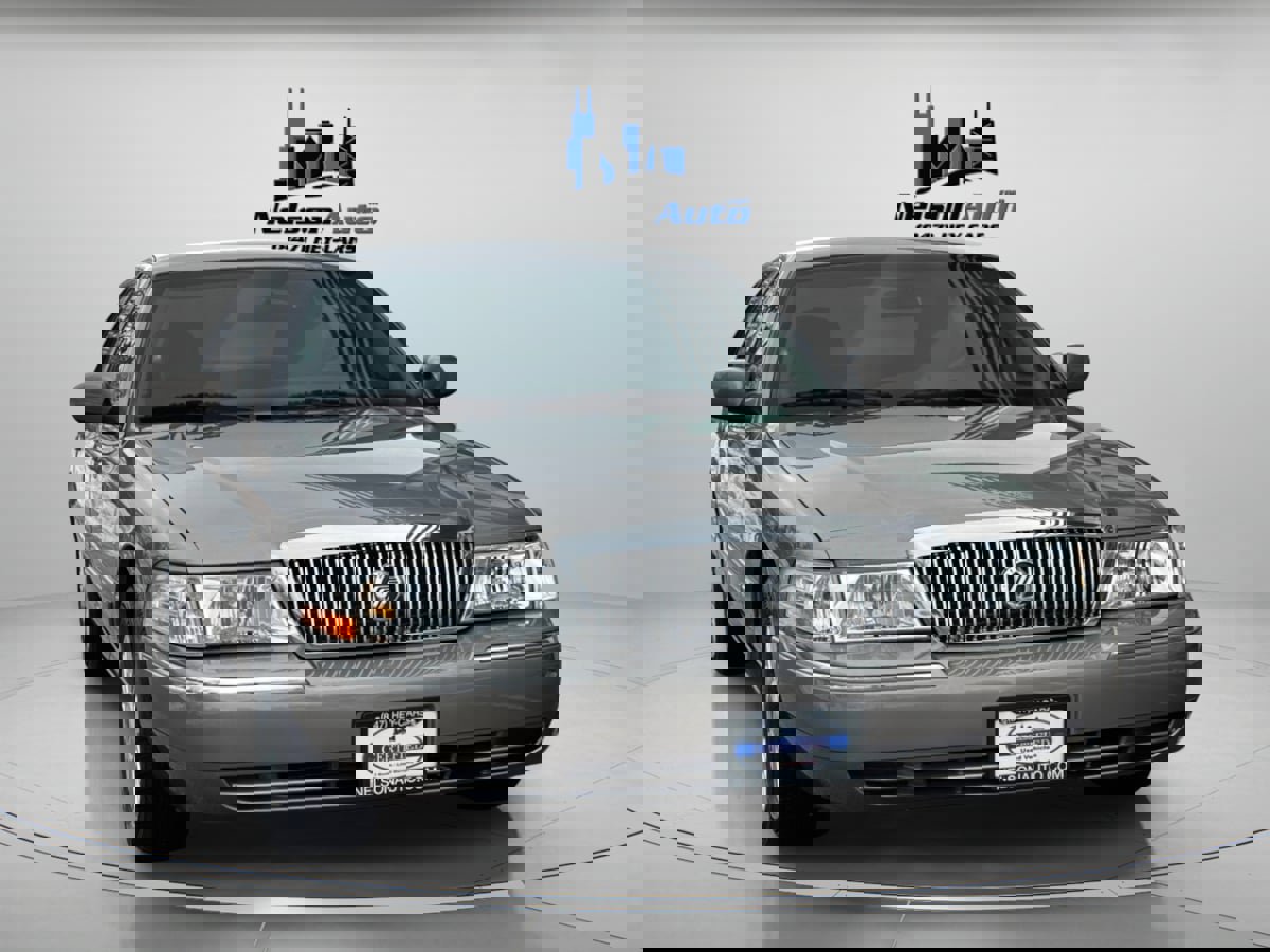 Used 2004 Mercury Grand Marquis GS image 2