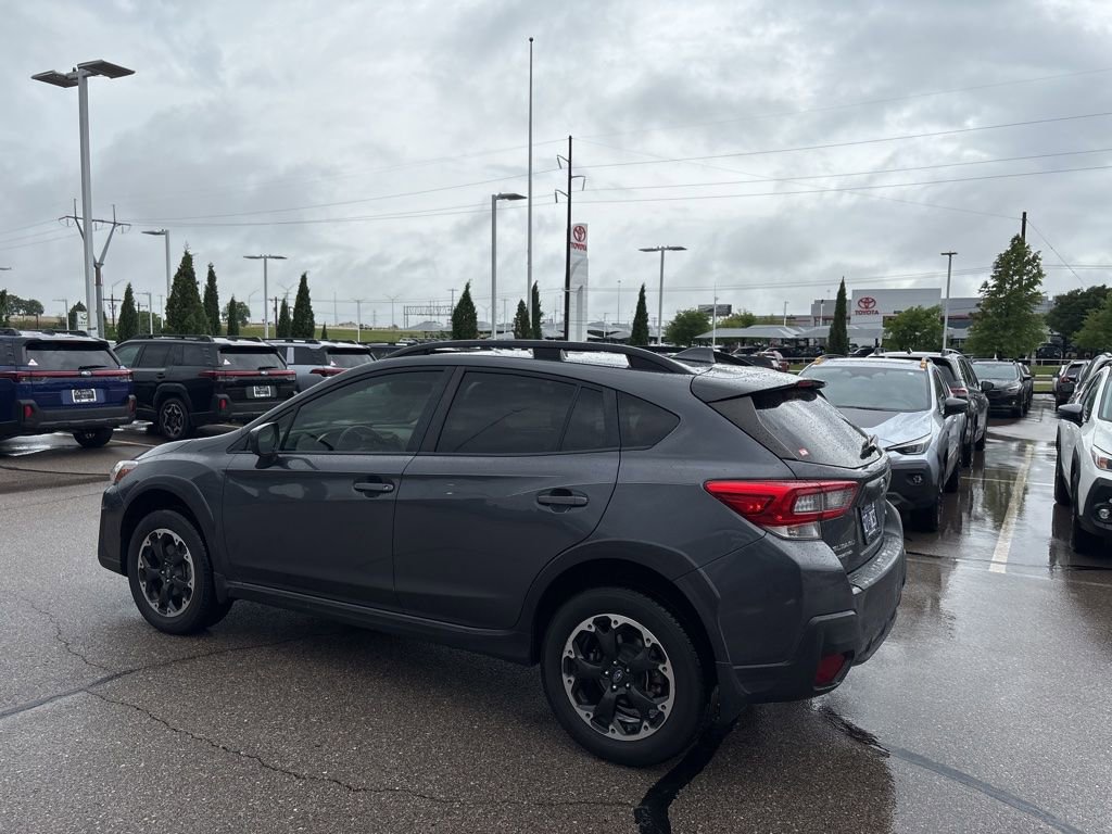 Used 2021 Subaru Crosstrek 2.0i Premium w/ Moonroof Package AWD/4WD image 2