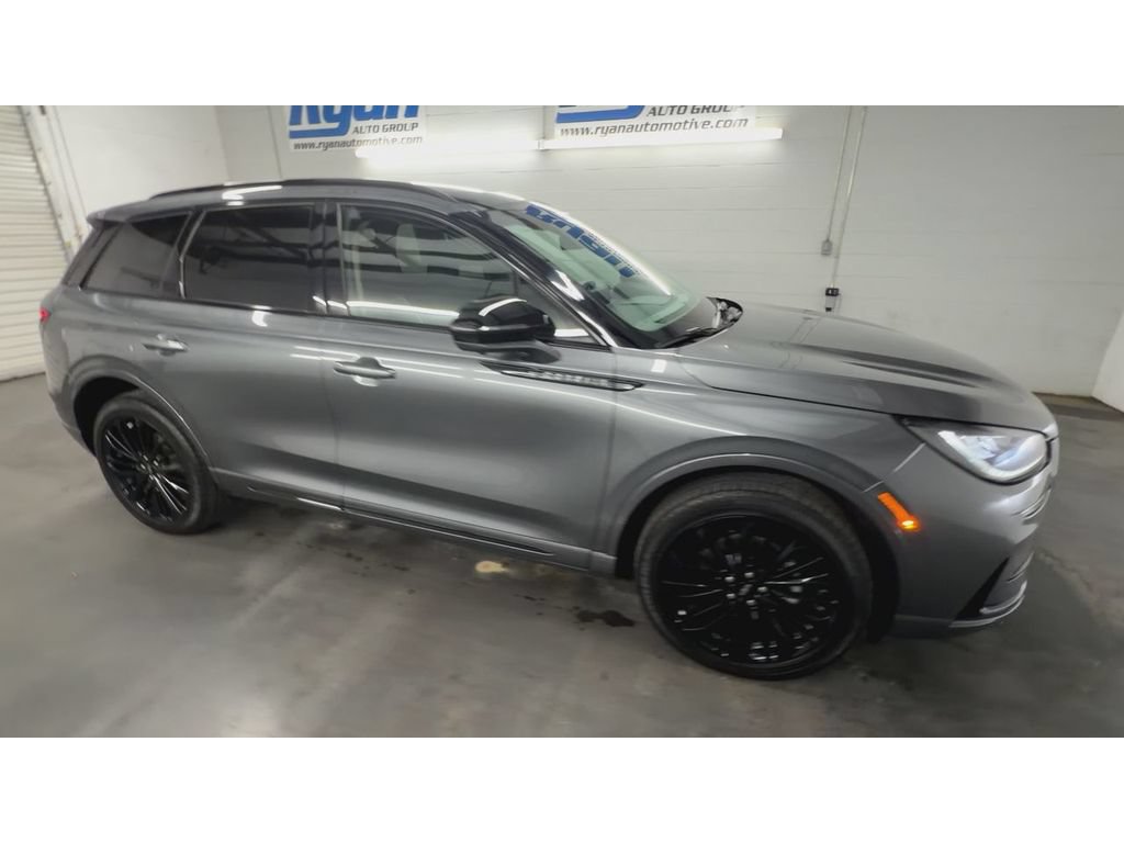 Used 2025 Lincoln Corsair FWD w/ Equipment Group 101A image 2