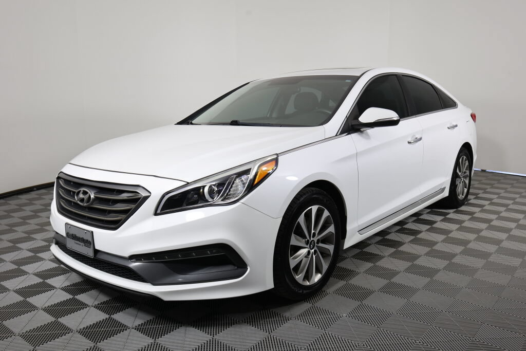 Used 2016 Hyundai Sonata Sport w/ Option Group 1V FWD image 5