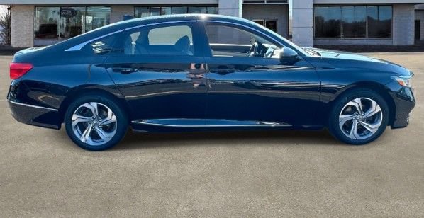 Used 2018 Honda Accord EX image 11