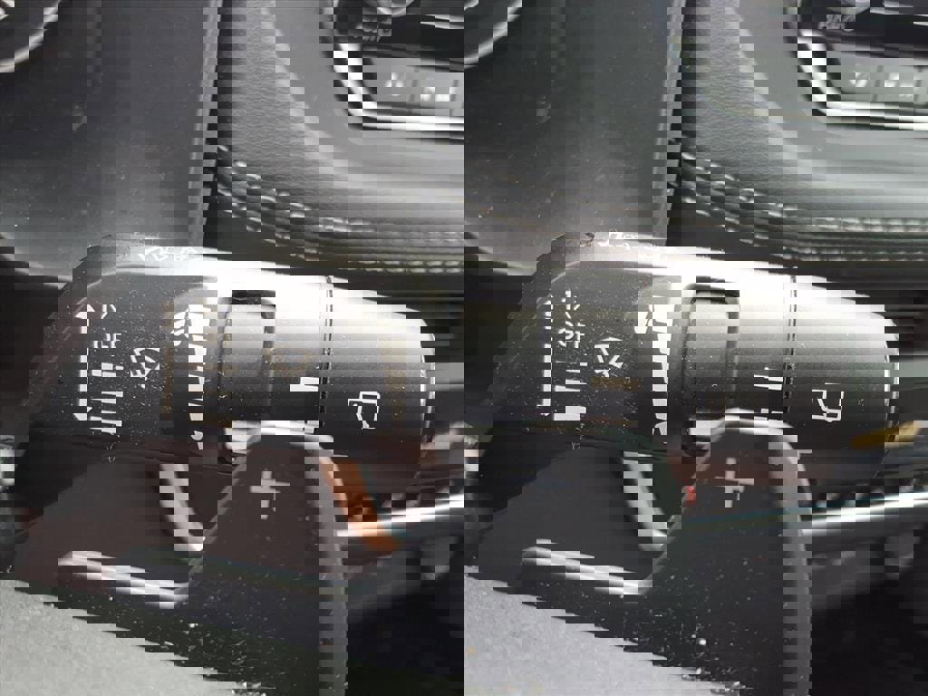 Used 2023 Nissan Rogue SV image 17