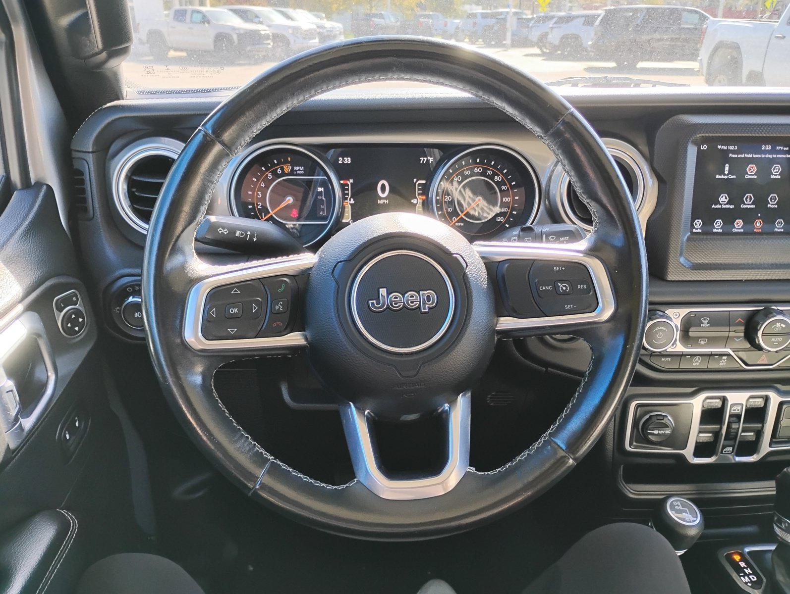 Used 2018 Jeep Wrangler Unlimited Sahara AWD/4WD image 19